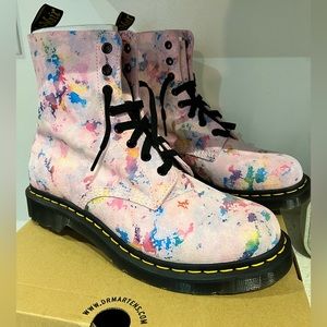 Womens Dr. Martens 1460 Pascal 8-Eye Boot - Pink / Confetti